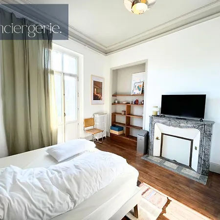 A Louer Au Sein D'une Auberge- Maillochon- Gare - - Hotel Poitiers