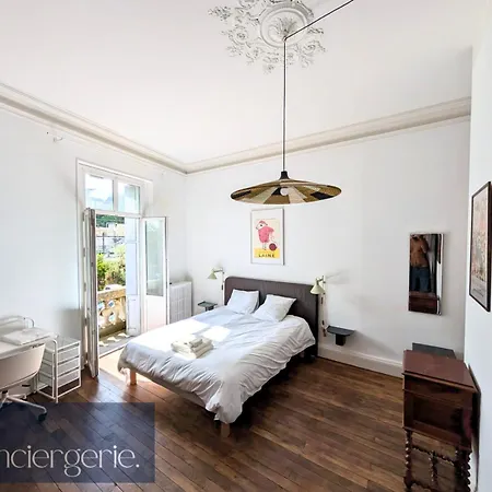 A Louer Au Sein D'une Auberge- Maillochon- Gare - - *