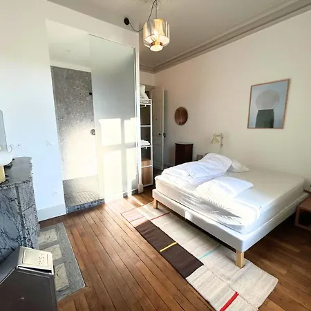 ホテル A Louer Au Sein D'une Auberge- Maillochon- Gare - -