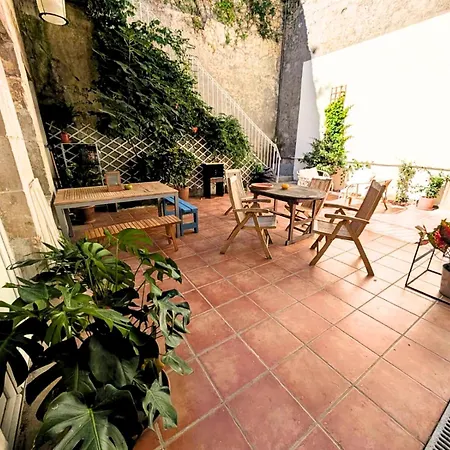 Hotel A Louer Au Sein D'une Auberge- Maillochon- Gare - -