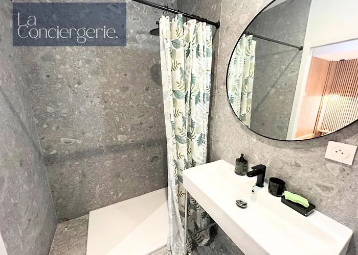 A Louer Au Sein D'une Auberge- Maillochon- Gare - - Ξενοδοχείο