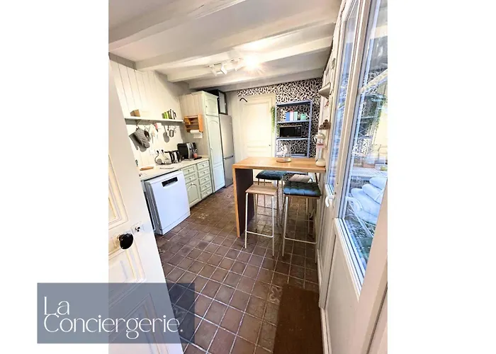 Отель A Louer Au Sein D'une Auberge- Maillochon- Gare - - Пуатье