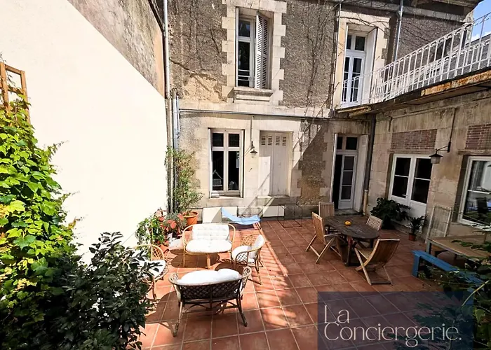 Hotel 3 -l'auberge Maillochon- Gare - - *